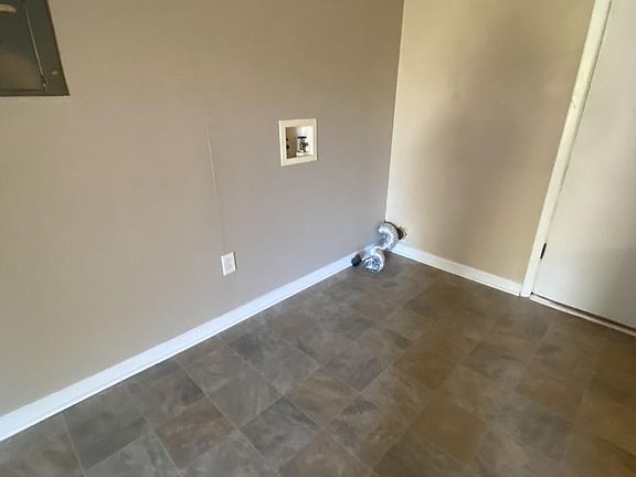 3rd image of 83 Frankie Dr