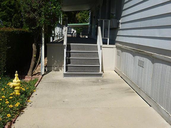 5th image of 303 Rodgers St