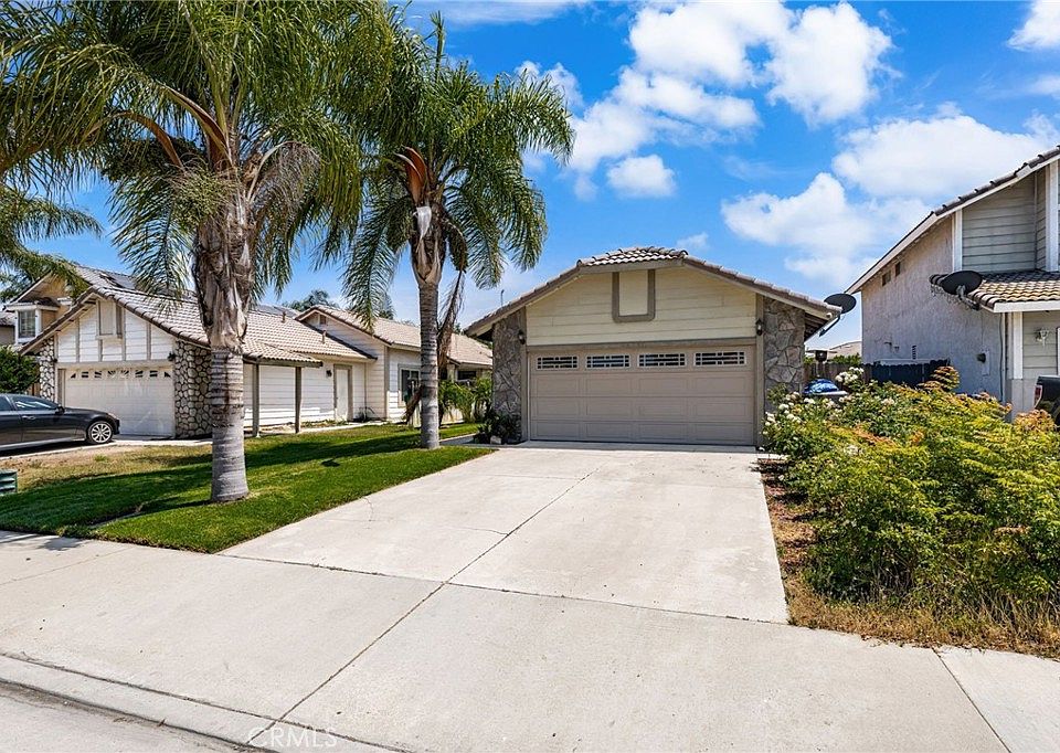 1st image of 24141 Stonebridge Ct