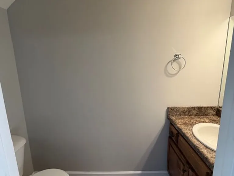 1299 Pond St SE — Photo 5