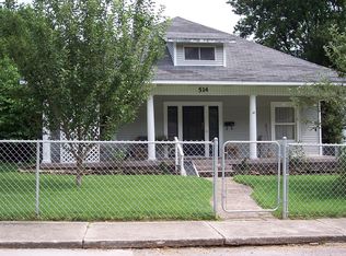 514 Maple St, Neosho, MO 64850