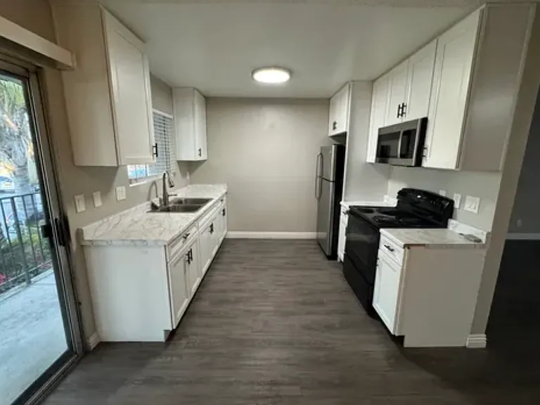 317 Zenith St #1 — Photo 3