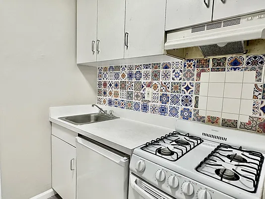 Rented by Compass | media 11