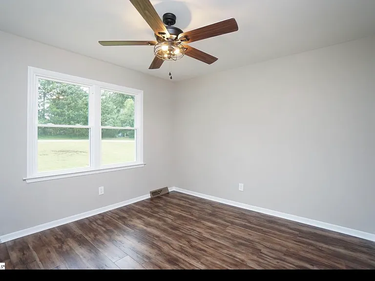 103 Newman Dr — Photo 14
