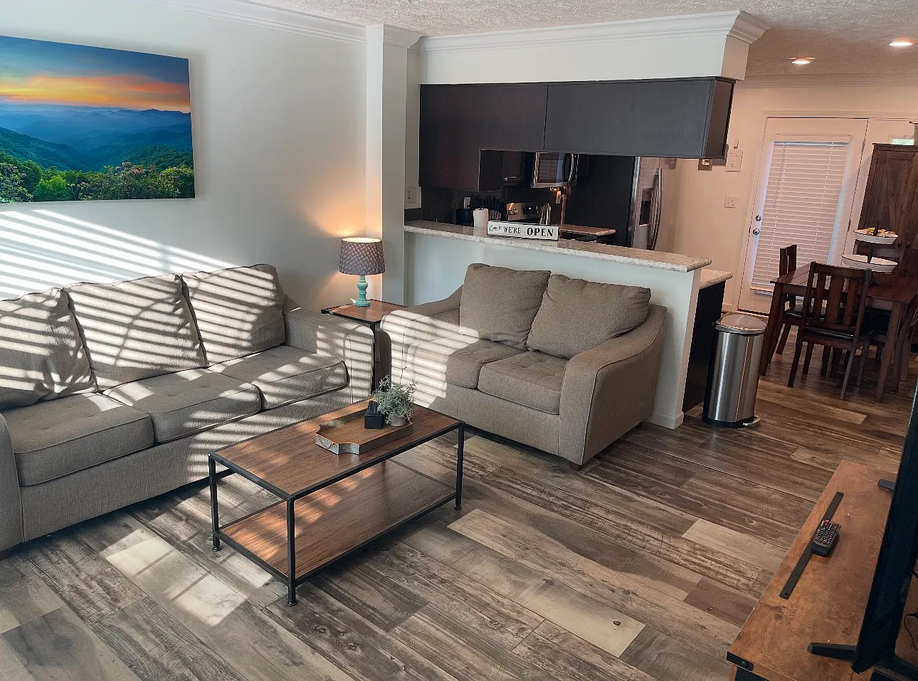 2 bed, 868 sqft, $2,000 — Photo 3