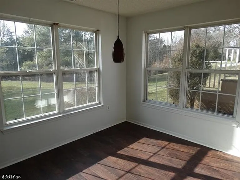 808 Magnolia Ln — Photo 5
