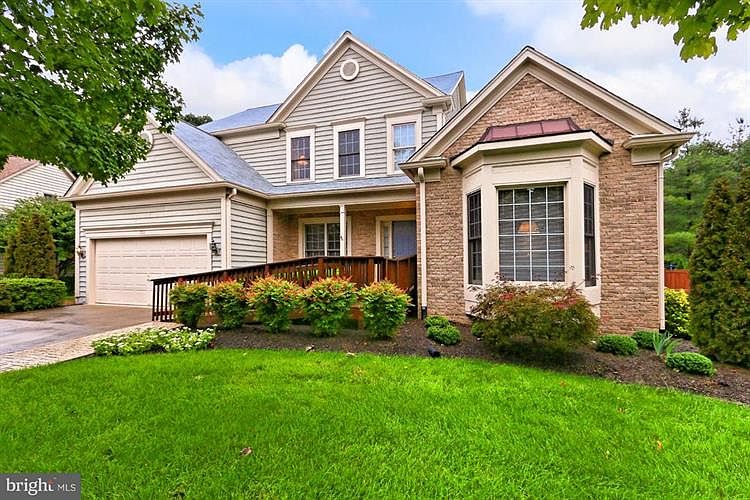 1st image of 7711 Island Creek Ct