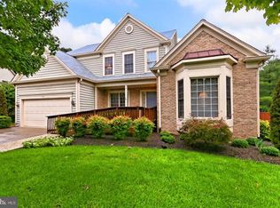 7711 Island Creek Ct, Alexandria, VA 22315