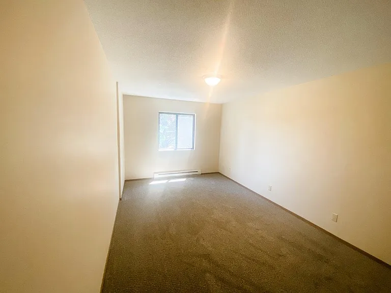 Heritage Apartments — Photo 21
