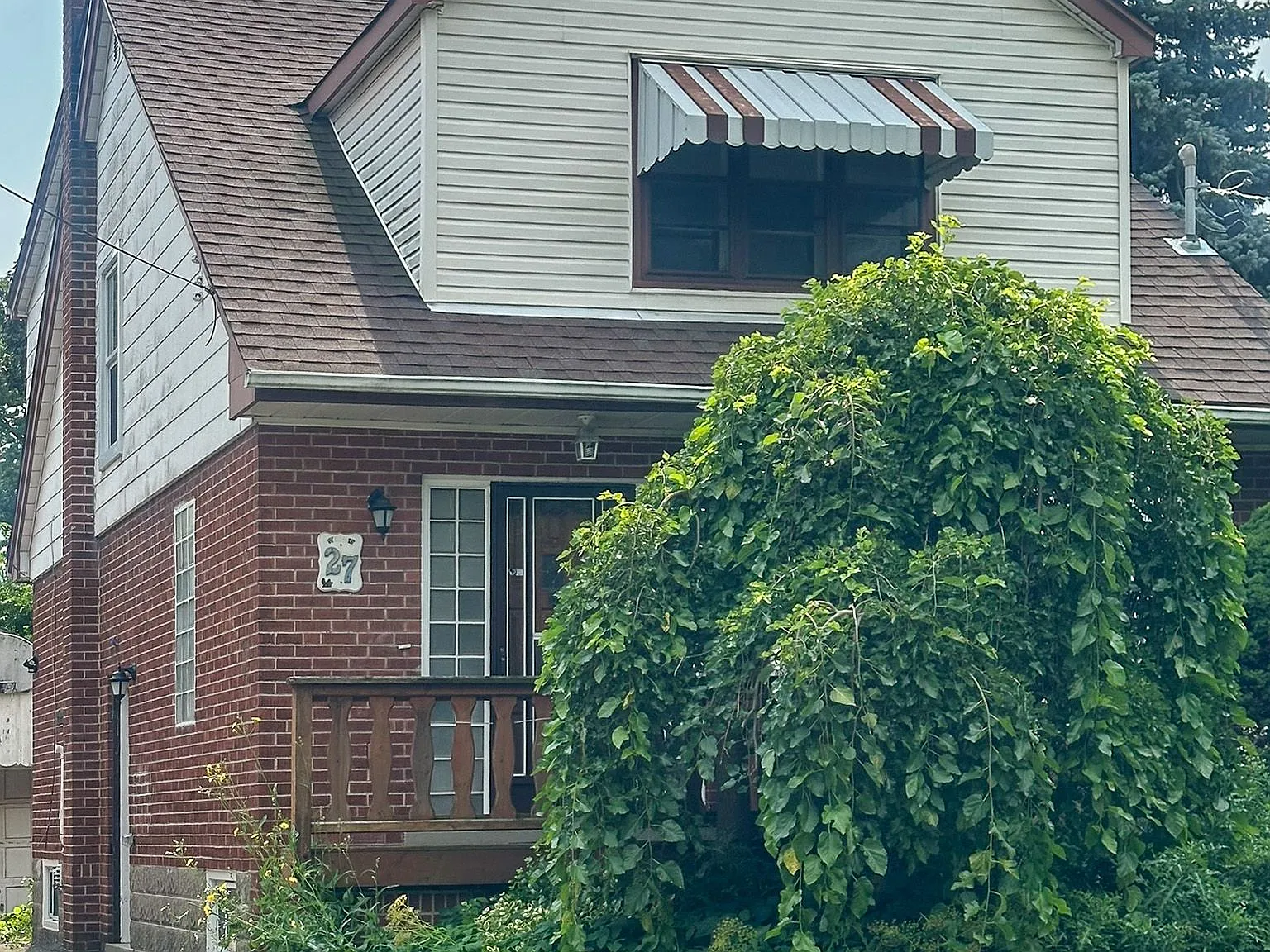 27 Millen Ave — Photo 3