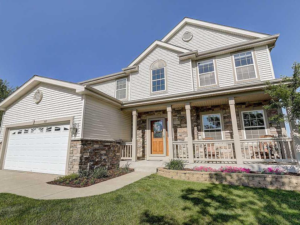 1st image of 445 Crestwood Dr