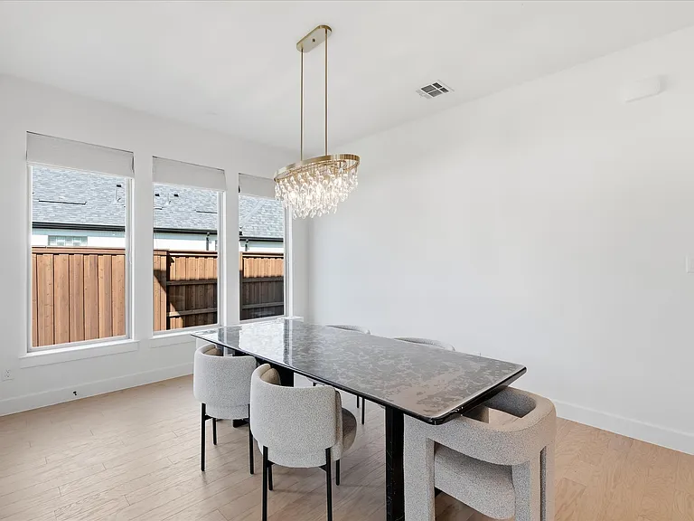 320 Telico Ct — Photo 5