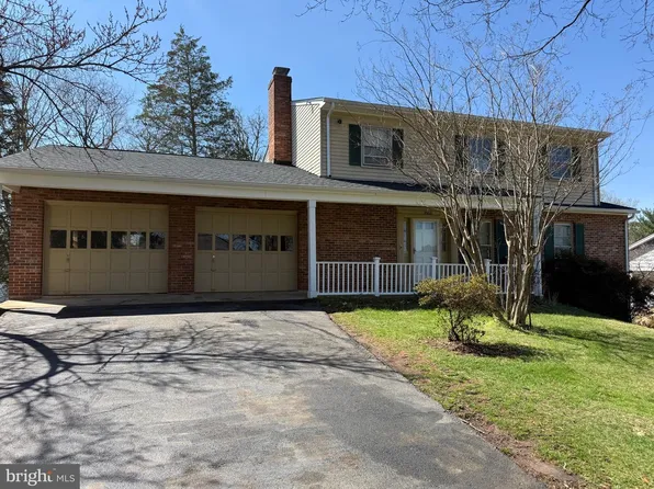 8906 Weir St, Manassas, VA 20110