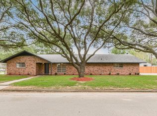 305 Hereford Dr, Brookshire, TX 77423