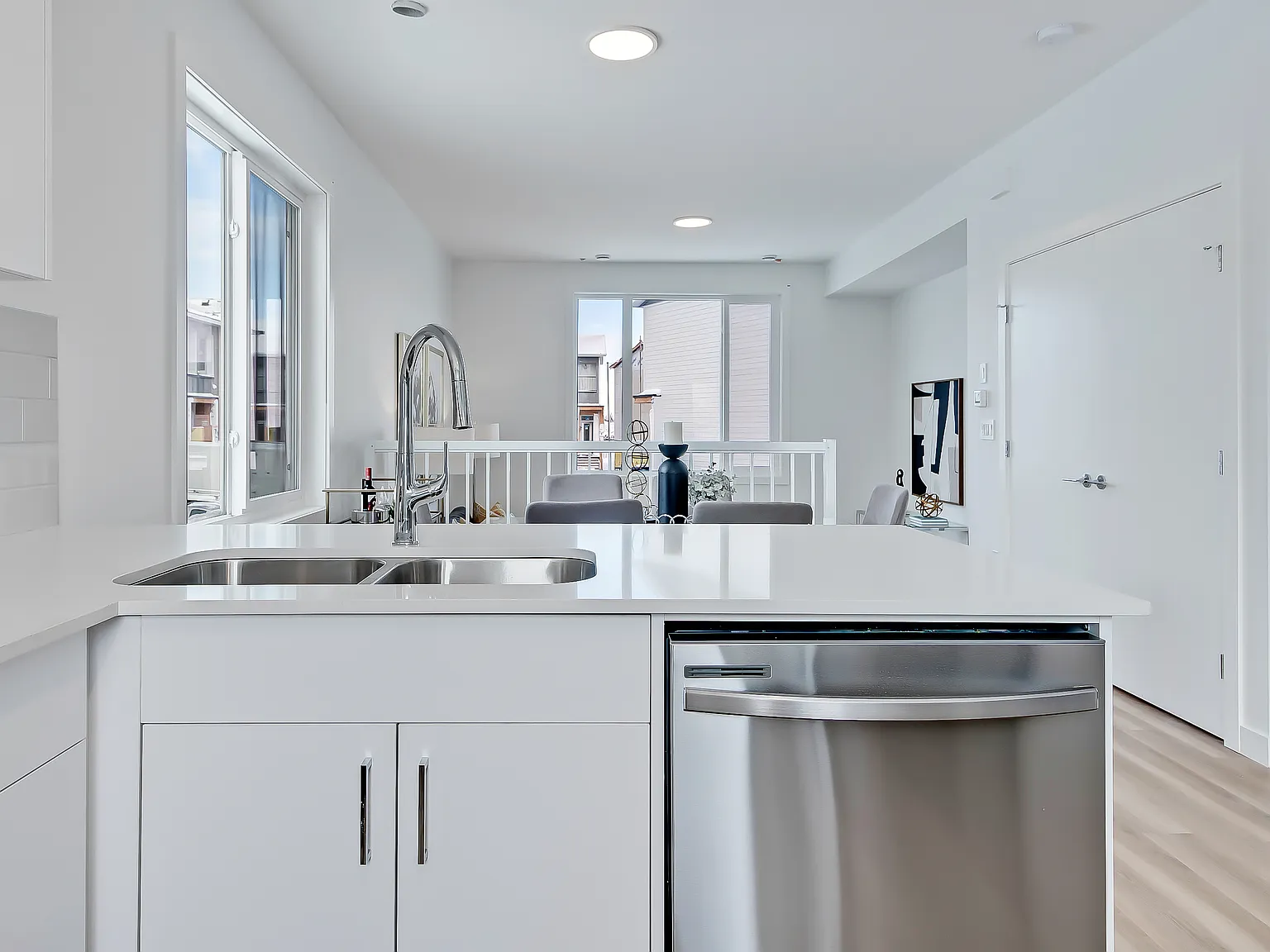 Saddleridge Avas - 3 Bedroom — Photo 4