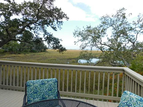 28 Compass Point Photo 1