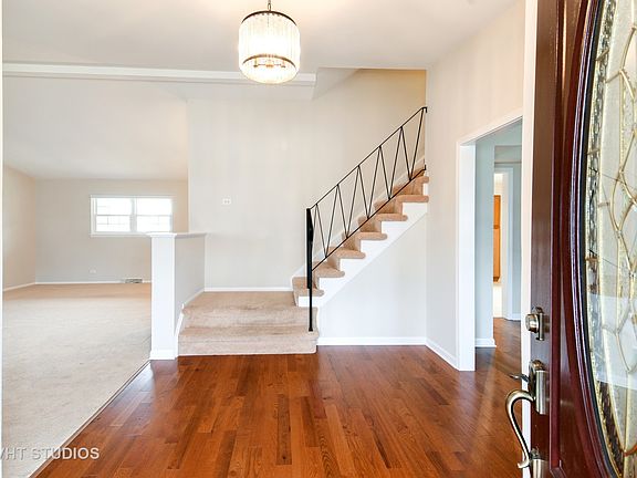 3rd image of 613 N Glenn Dr