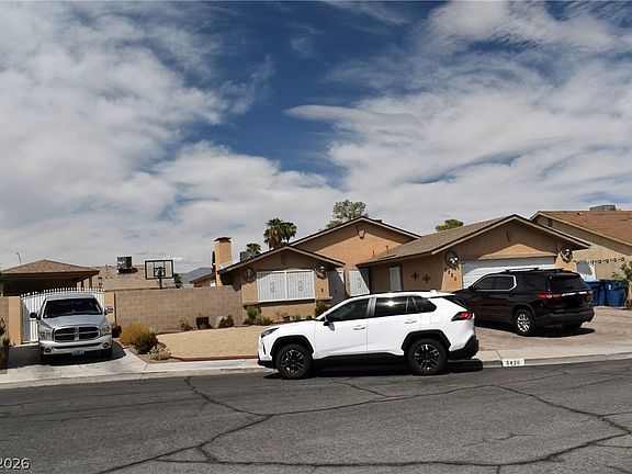3rd image of 5820 La Jolla Way