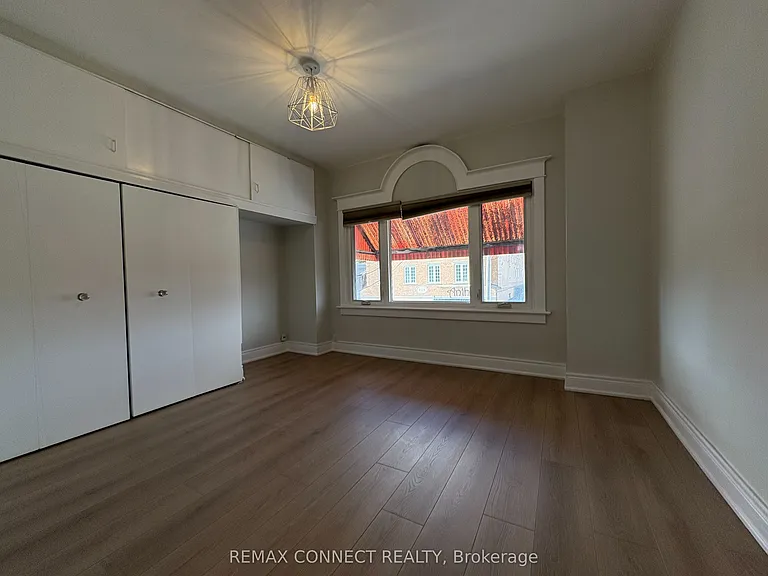 847 Pape Ave #UPPER — Photo 5