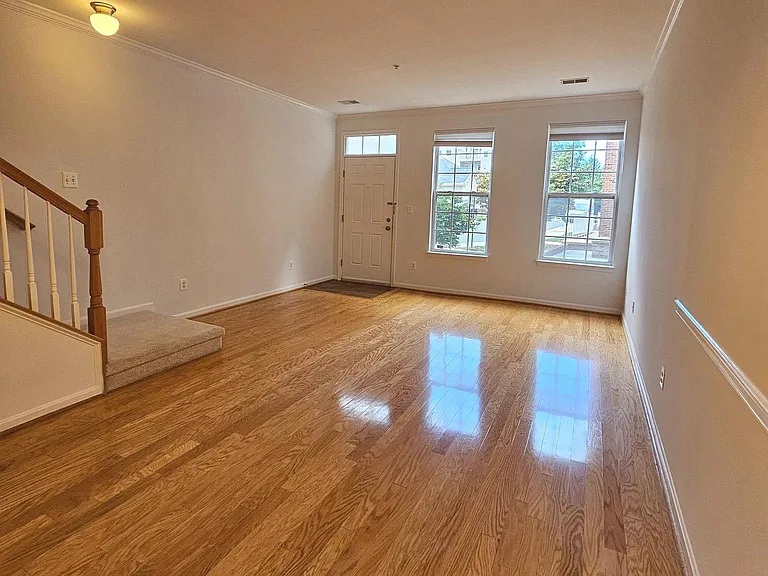 2665 Manhattan Pl #104 — Photo 4