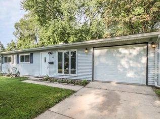 68 Sierra Rd, Montgomery, IL 60538