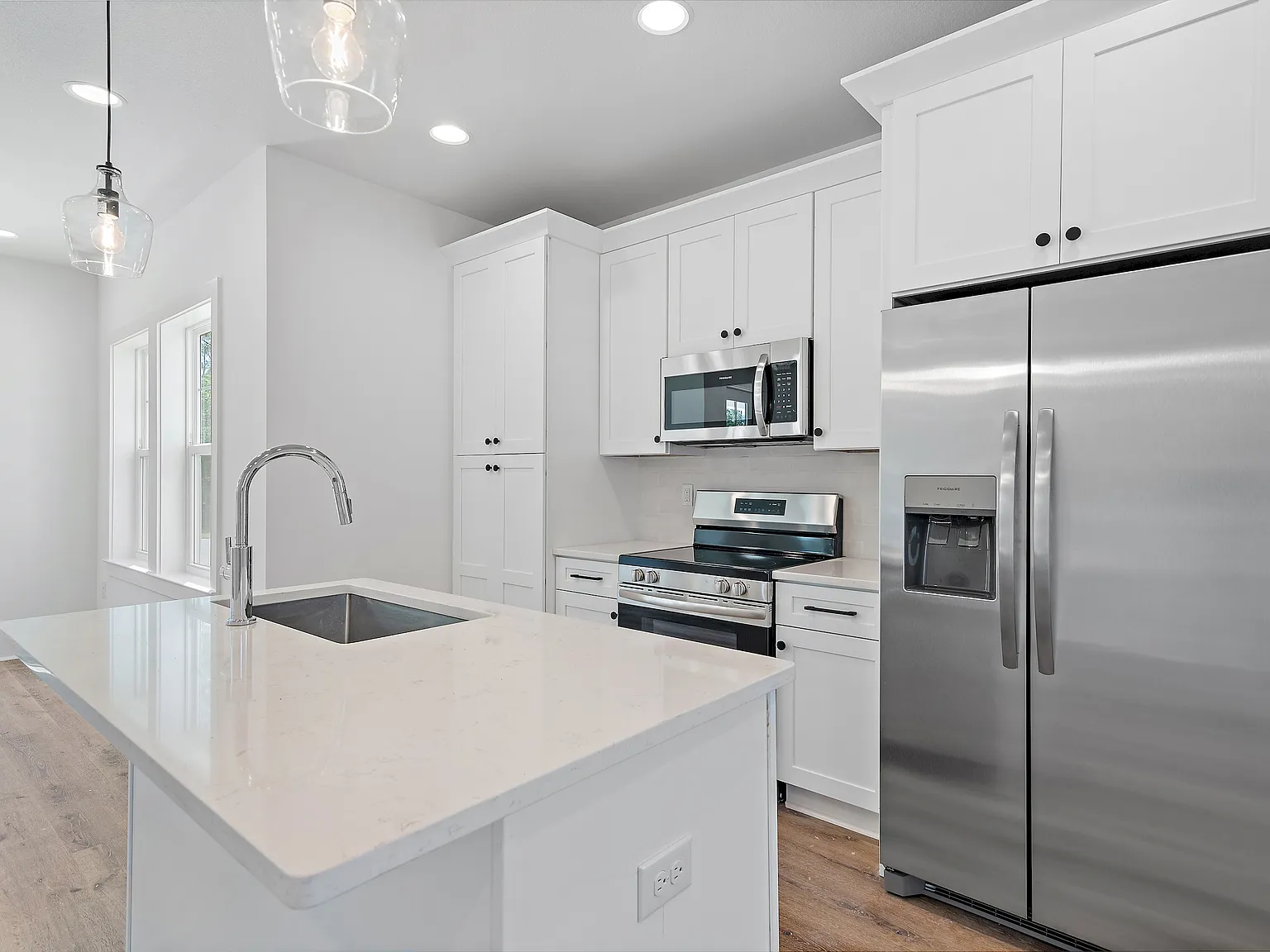 4 bed, 1907 sqft, $2,950 — Photo 4