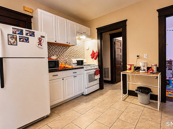 5th image of 437 Dixwell Avenue