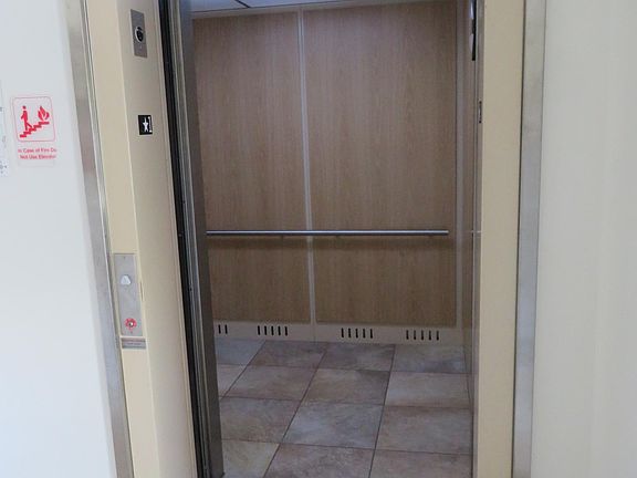 extra large elevator