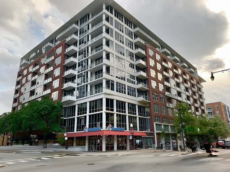 901 W Madison St #1008 — Photo 1