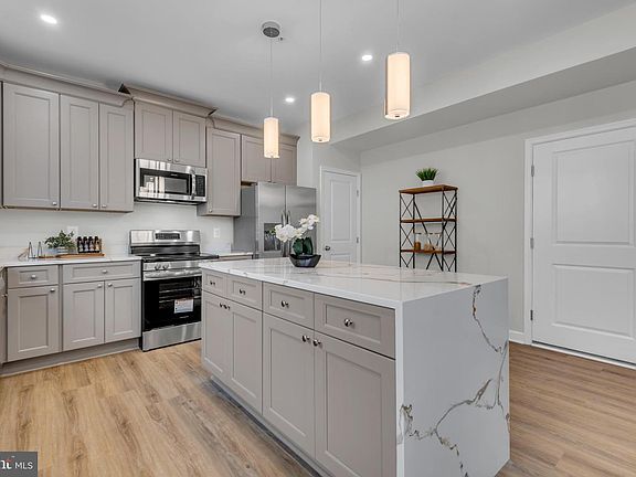 5th image of 9912 Ridge St