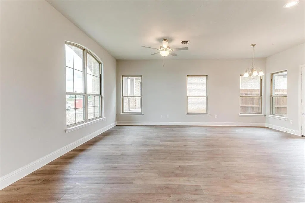 3 bed, 2.5 bath, 1667 sqft, $2,700 — Photo 4