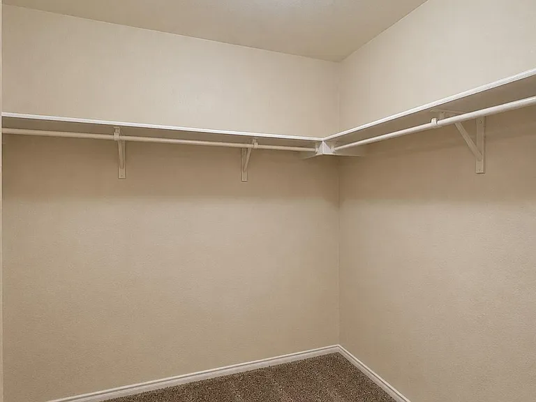 525 Eagles Nest Cv — Photo 29