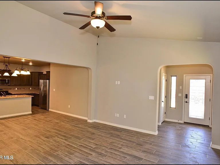 2120 Thomas Lackland St — Photo 5
