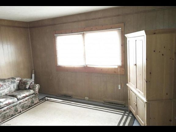 5th image of 311 Sterling Ct