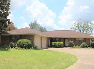 100 Quail Ridge Rd, Elmore, AL 36025