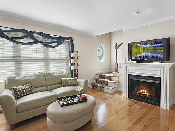 4th image of 501 Cabot St Unit 6
