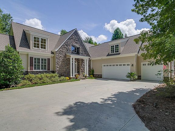 Welcome to 130 Maple View Dr