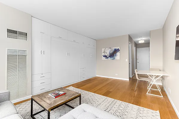 Rented by Compass | media 20