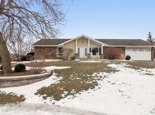 43W723 Kenmar Dr, Elburn, IL 60119