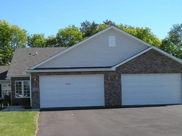 10379 Marblewing Rd, Roscoe, IL 61073