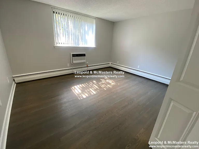 519 Washington St #6 — Photo 8