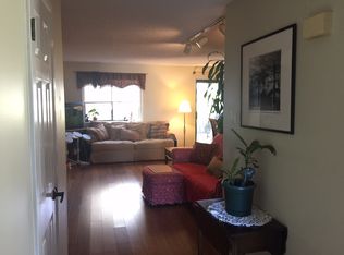 184 Hampshire Dr, Plainsboro, NJ 08536