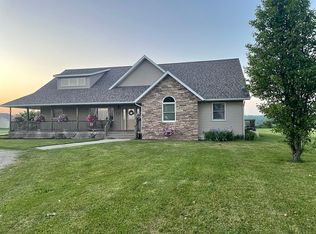 1055 Deckerville Rd, Deckerville, MI 48427