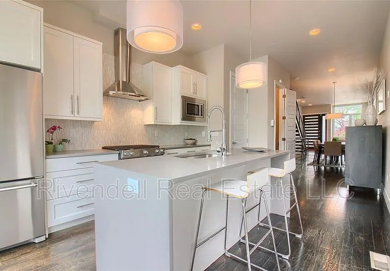 1835 E Jewell Ave — Photo 2