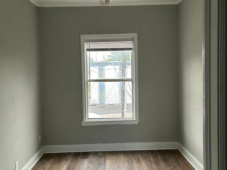 403 W Hollywood Ave #3 — Photo 16
