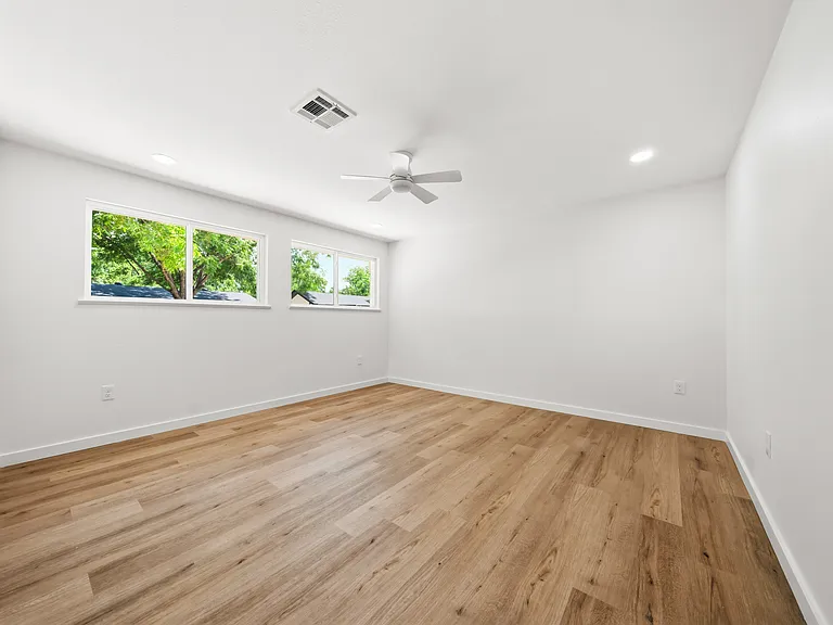 616 E Moonlight Dr — Photo 15