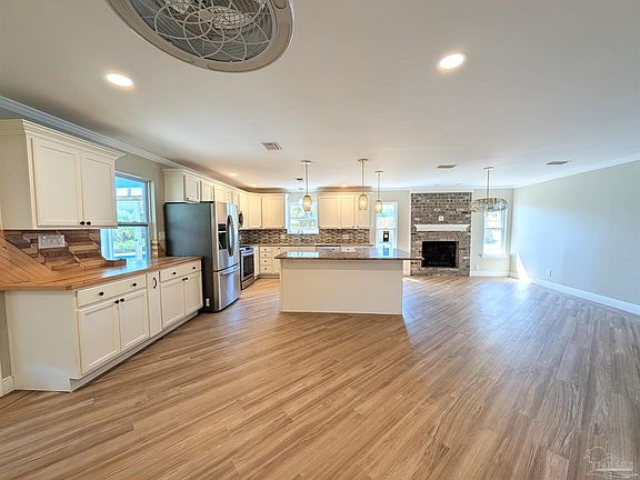 5th image of 1001 Stillbrook Rd