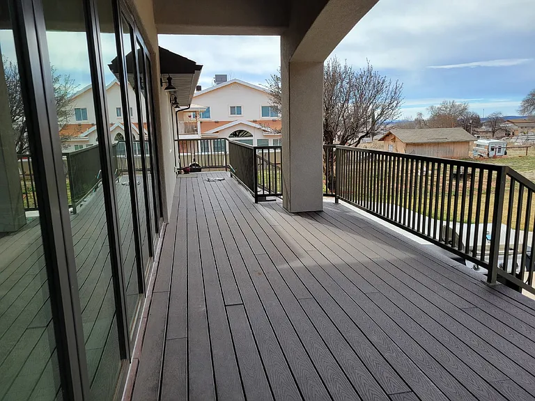 1065 N Canyon St — Photo 22
