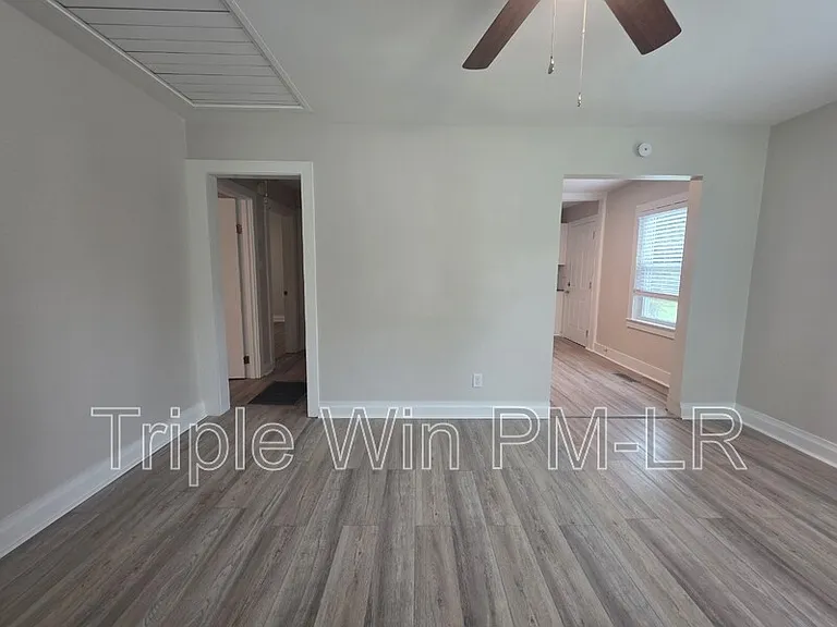 400 W 34th St — Photo 7
