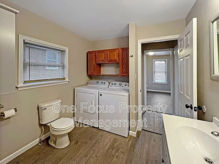 51 Pearl St — Photo 9